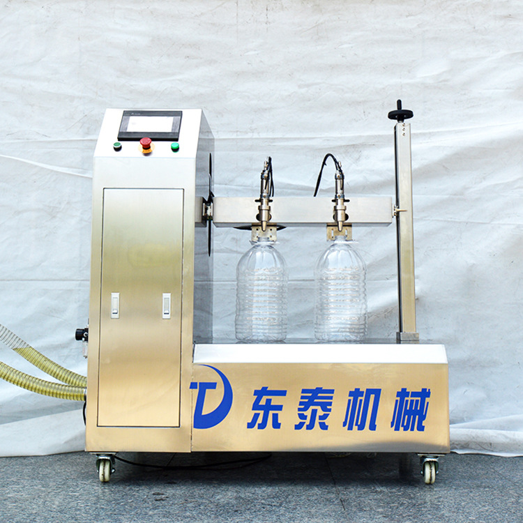 俱往矣，數(shù)風(fēng)流人物，還看東泰半自動食用油灌裝機